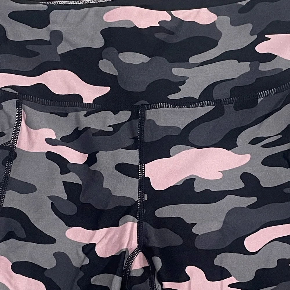 CALVIN KLEIN Pink Gray & Black Camo Print Stretch Biker Shorts Yoga Gym Size S - Picture 5 of 9